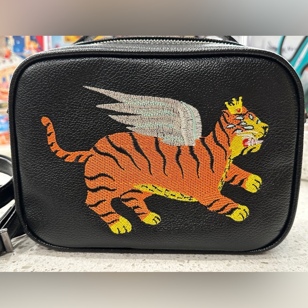 Min & Mon Verto Crossbody Black Leather Handbag - Flying Tiger Embroidery
